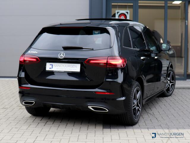 Mercedes-Benz B-KLASSE 250 e AMG | 8G Aut. | Pano | Camera | MBUX High End | Ambiente Light | Apple Car Play/ Android Auto | Keyless Go | Advanced Plus Pakket | Parkeer Pakket |