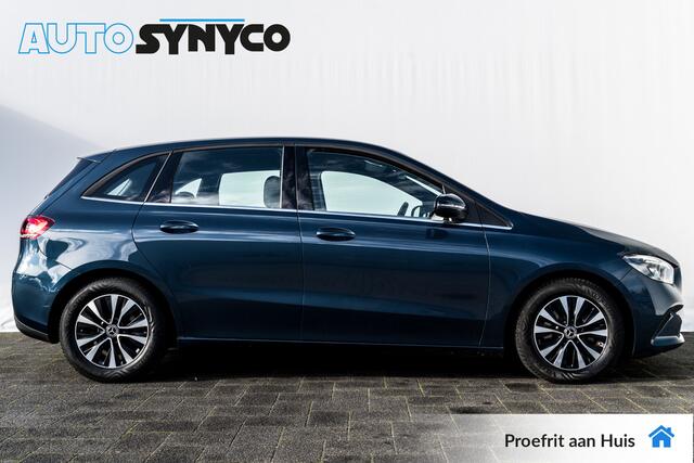 Mercedes-Benz B-KLASSE 180 Business Solution | LED | Trekhaak | Stoelverwarming | Camera | Carplay