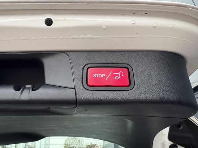 Mercedes-Benz B-KLASSE 180 Business Solution Luxury Automaat LEDER/CAMERA/DODEHOEK/CARPLAY/SFEER/PDC