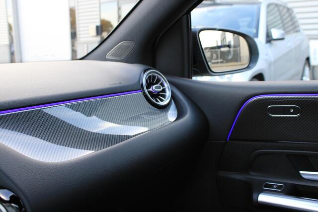 Mercedes-Benz B-KLASSE 180 AMG Pano | Camera | Keyless | Multispaak AMG | Widescreen | Sfeerverlichting | 1e Eigenaar | Dealer Onderhouden | Origineel NL