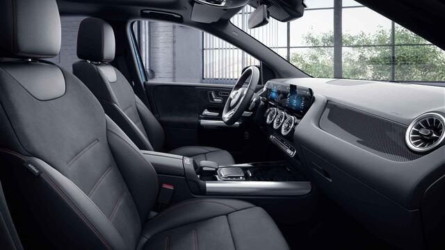 Mercedes-Benz B-KLASSE 180 Business Solution AMG | Night | Panoramadak | Achteruitrijcamera | Memory | Stoelverwarming | Widescreen | Sfeerverlichting |