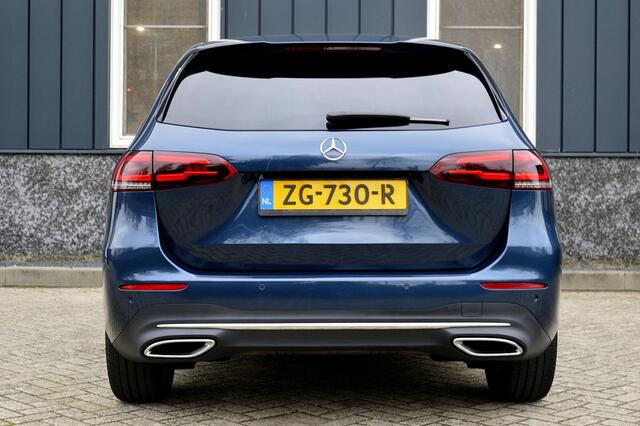 Mercedes-Benz B-KLASSE 180 Launch Edition Premium Plus Rijklaarprijs-Garantie Panoramadak Leder Wildscreen navigatie led camera