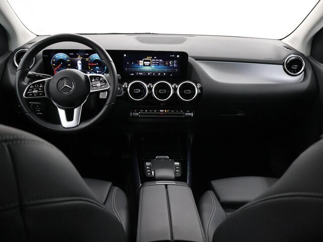 Mercedes-Benz B-KLASSE 250 e Luxury Line | Stoelverwarming | LED koplampen | Elektrische achterklep |