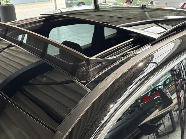 Mercedes-Benz B-KLASSE 250 e AMG Line Trekhaak | HUD | 360 Camera | Schuif/kantel dak