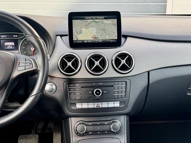 Mercedes-Benz B-KLASSE 180 Business Solution AUT/ 2e eigenaar/ Camera/ PDC V+A/ LED/ NAP