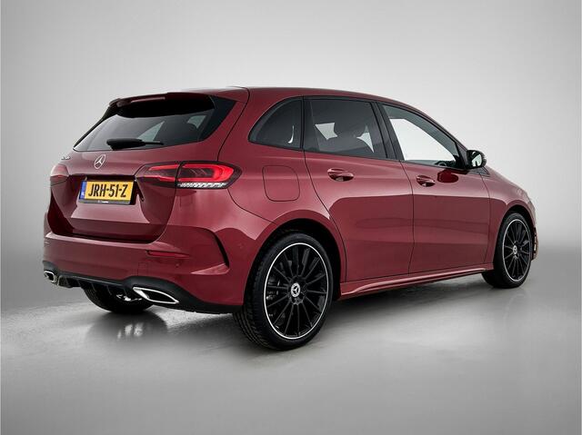 Mercedes-Benz B-KLASSE 250 e AMG Plug-In Hybride | Achteruitrijcamera | Multispaaks Velgen | Distronic | Sfeerverlichting | Nightpakket | Inclusief 24 maanden MB Certified garantie voor Europa.