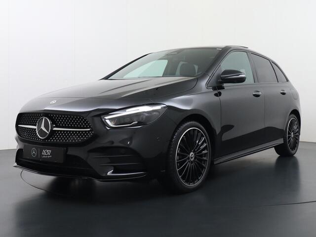 Mercedes-Benz B-KLASSE 250 e Business Solution AMG | Trekhaak Wegklapbaar | Distronic Cruise Control | Panorama - Schuifdak | Memorystoelen | Multibeam Led | Apple Carplay & Android Auto | Head-Up Display | 360° Camera