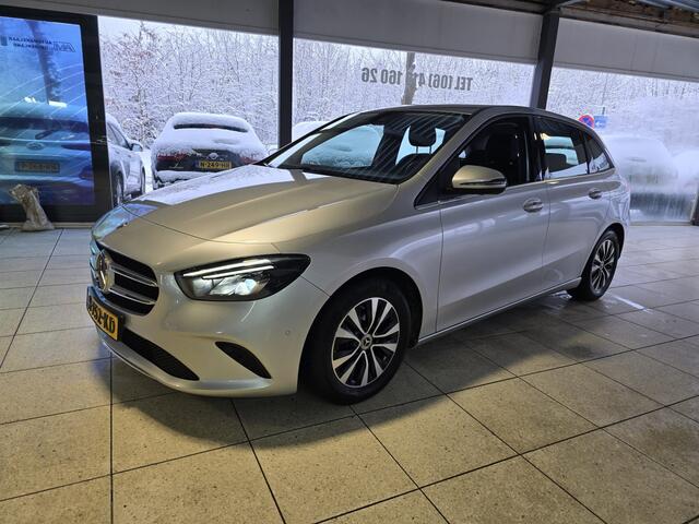 Mercedes-Benz B-KLASSE 180 Advantage | 12MND GARANTIE | LED | CARPLAY | NAVI | CRUISE | LMV | TREKHAAK |