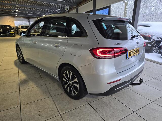 Mercedes-Benz B-KLASSE 180 Advantage | 12MND GARANTIE | LED | CARPLAY | NAVI | CRUISE | LMV | TREKHAAK |
