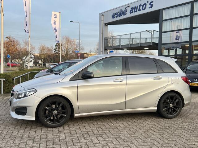 Mercedes-Benz B-KLASSE 180 Automaat Ambition Navigatie Trekhaak Camera Led Koplampen Leder 18 Inch AMG Velgen Parkeersensoren V+A Extra Getint Glas NL Auto
