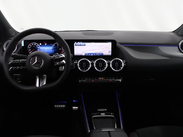 Mercedes-Benz B-KLASSE 250e Business Solution AMG | Panoramaschuifdak | Night | Winter pakket | Trekhaak | Stoelverwarming |