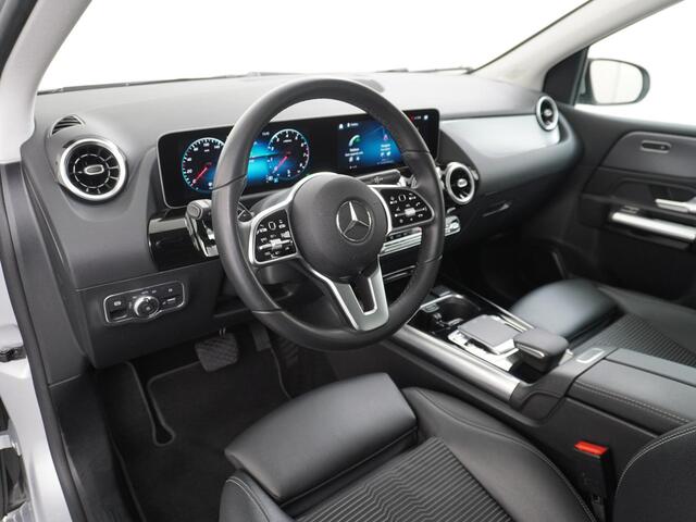 Mercedes-Benz B-KLASSE 220 4MATIC 4WD Camera Trekhaak 1800 KG!