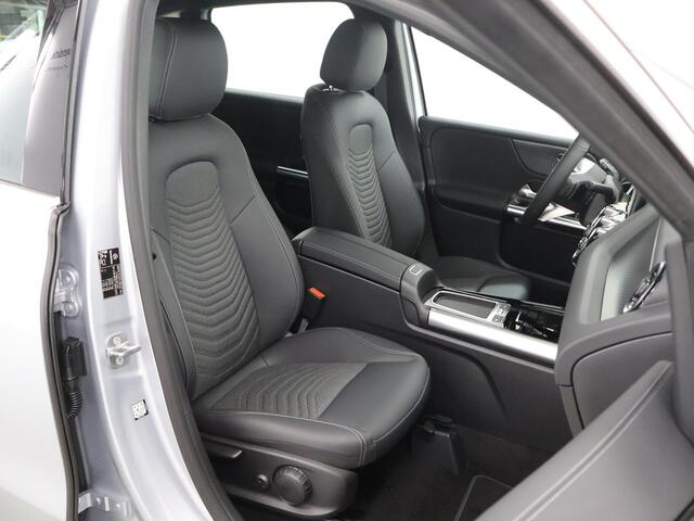 Mercedes-Benz B-KLASSE 250 e Business Solution Luxury Line | Apple CarPlay | Achteruitrijcamera | Trekhaak | MULTIBEAM LED | Stoelverwarming |