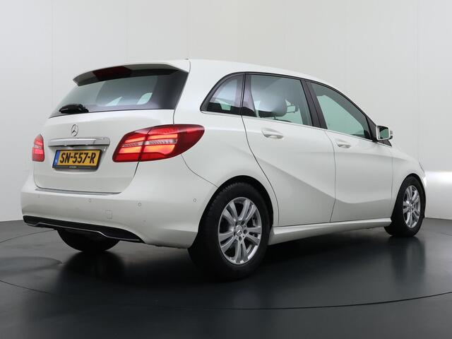 Mercedes-Benz B-KLASSE 200 d Business Solution 2143cc Trekhaak Navigatie Led Automaat GEEN POLITIE !!