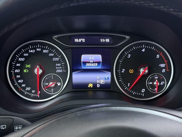 Mercedes-Benz B-KLASSE 200 d Business Solution 2143cc Trekhaak Navigatie Led Automaat GEEN POLITIE !!