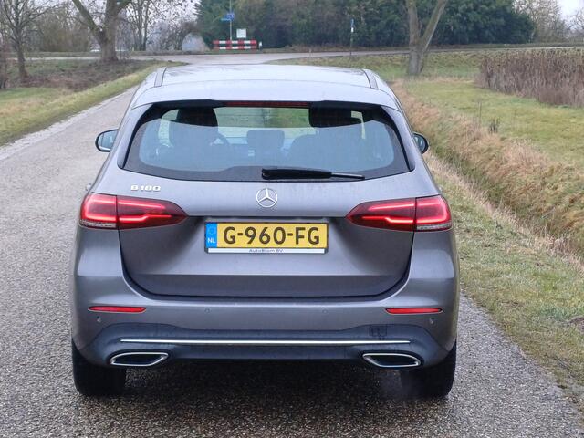 Mercedes-Benz B-KLASSE 180 Edition Premium Plus /Prachtige Auto!/Leer/Camera/Led/