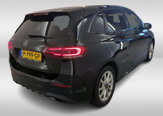 Mercedes-Benz B-KLASSE 250 e Hybride Premium / Design-en AMG line / 1/2 Leder / Stoelverwarming / Pdc+Camera / Navigatie /
