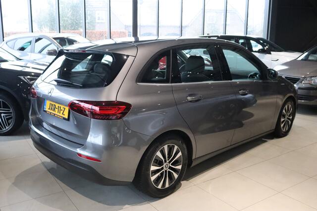 Mercedes-Benz B-KLASSE 180 Automaat MHEV Business Navigatie/Camera/Stoelverwarming