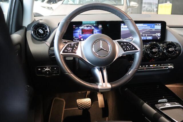 Mercedes-Benz B-KLASSE 180 Automaat MHEV Business Navigatie/Camera/Stoelverwarming