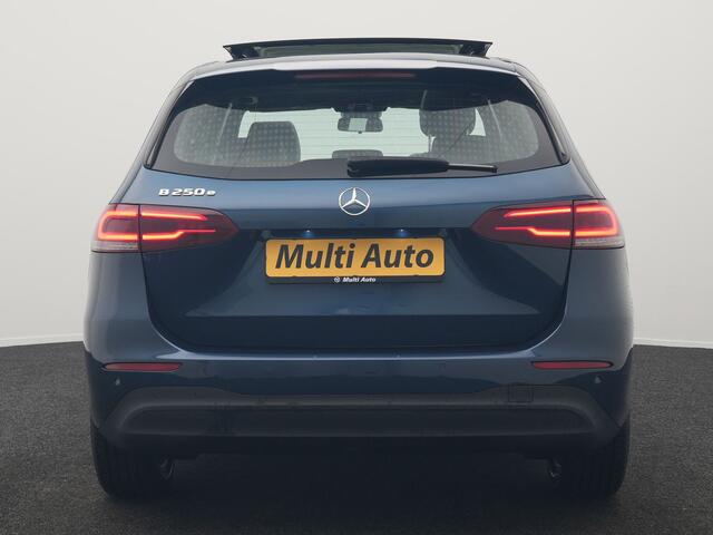 Mercedes-Benz B-KLASSE 250 e Plug In Hybrid 218pk Dealer O.H PHEV | Panodak | Camera | Multibeam LED | Parkassist | Stoelverwarming | Navi Full Map | 17"L.M | Climate Control |