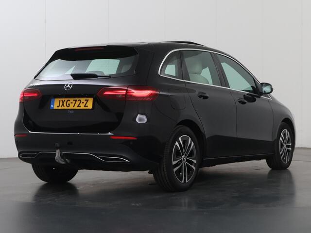 Mercedes-Benz B-KLASSE 250 e Luxury Line | Beige bekleding | Panoramadak | Trekhaak | Verwarmd stuur | Elektrische achterklep |