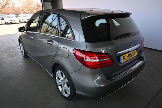Mercedes-Benz B-KLASSE 180 Ambition Automaat Clima Navigatie LED Rijklaarprijs! Inruil Mogelijk!