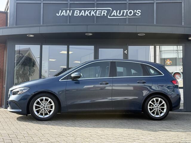 Mercedes-Benz B-KLASSE 180 Launch Edition ? Camera ? Afn. Trekhaak ? Stoelverw. ? CarPlay ?