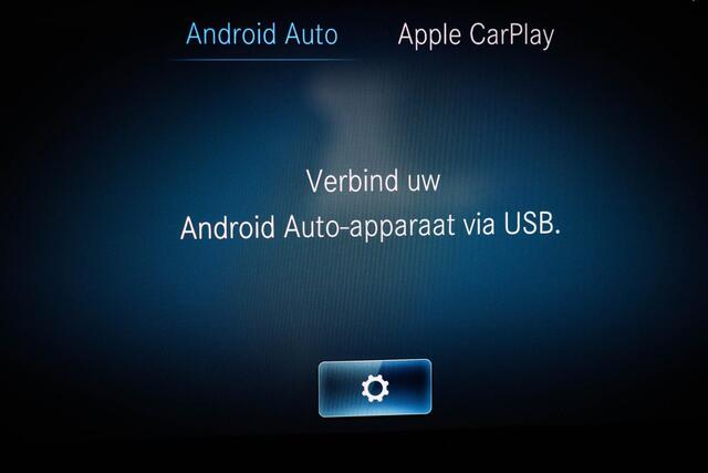 Mercedes-Benz B-KLASSE 180 Business Solution AMG | HALF LEDER | STOELVERWARMING | APPLE | CAMERA | TREKHAAK