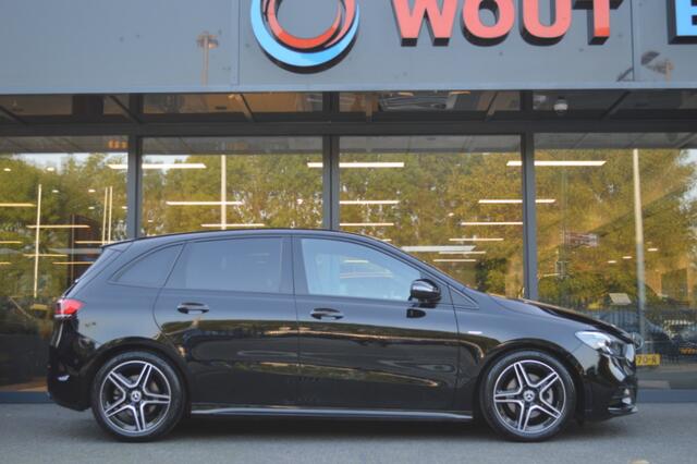 Mercedes-Benz B-KLASSE 200 AMG Led Widescreen Sfeer Camera Night CarPlay Afn.trekh Pdc