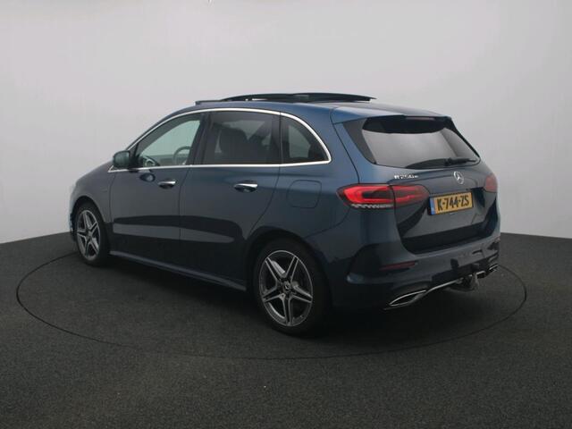 Mercedes-Benz B-KLASSE 250 e Business Solution AMG | Trekhaak | Distronic | Panoramadak | Memory | Sfeerverlichting | Keyless Go | Inclusief 24 maanden Mercedes-Benz Certified garantie voor Europa.