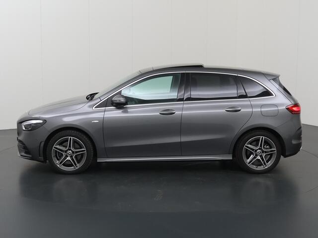 Mercedes-Benz B-KLASSE 250 e Business Solution AMG | Distronic | Panoramadak | Elektrische achterklep | Multibeam Led