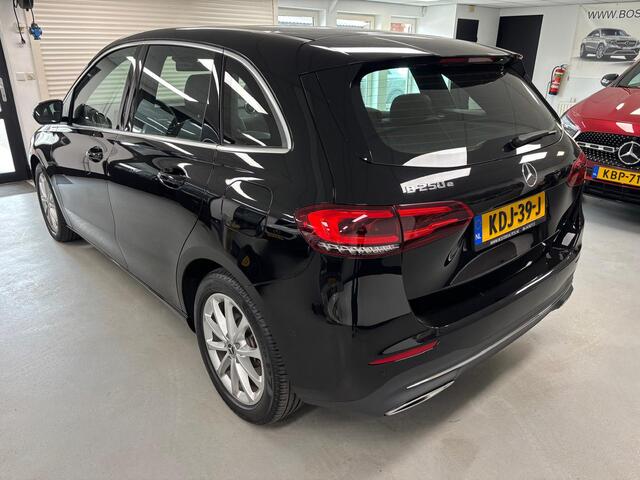 Mercedes-Benz B-KLASSE 250 e Premium Panorama Widescreen Dodehoek Camera