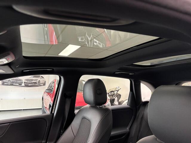Mercedes-Benz B-KLASSE 250 e Premium Panorama Widescreen Dodehoek Camera