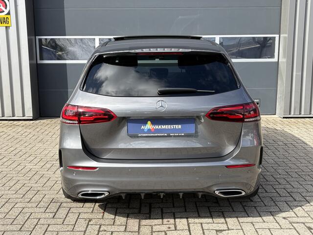 Mercedes-Benz B-KLASSE 200 Business Solution AMG Automaat | Pano | Schuifdak | Navi | Carplay | Camera | Trekhaak | Alcantara/Leder | All Season | Interesse? Bel of App naar: 06 30 51 05 90