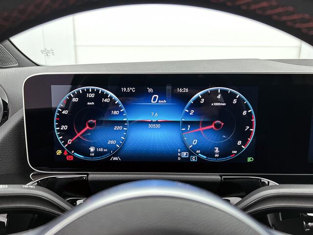 Mercedes-Benz B-KLASSE 200 AMG-line | Trekhaak met ESP® | Night pakket |Apple CarPlay | THERMOTRONIC | Parkeer pakket en achtercamera | Inclusief 24 maanden MB Certified garantie voor Europa.