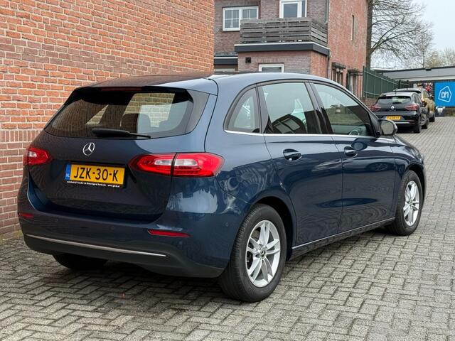 Mercedes-Benz B-KLASSE 200 BUS. SOLUTION