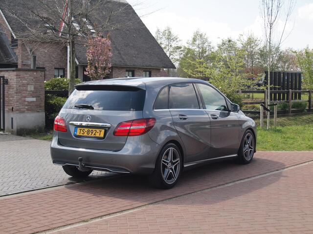 Mercedes-Benz B-KLASSE 180 Business Solution Plus Upgrade Edition | Camera | Trekhaak | Stoelverwarming | LED | Cruise Control |