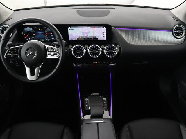 Mercedes-Benz B-KLASSE 250e Urban Night | SOH 92% | Adaptive cruise | Stoelverwarming | Camera | Carplay | Sfeerverlichting | Half leder | Full LED | Widescreen | Park Assist | Navigatie | PHEV | Plug In