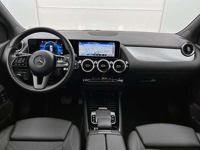 Mercedes-Benz B-KLASSE 180 Business Solution | Trekhaak | Car Play | Cruise Controle | Navigatie | Parkeerpakket met Camera | Inclusief 12 Maanden Garantie.