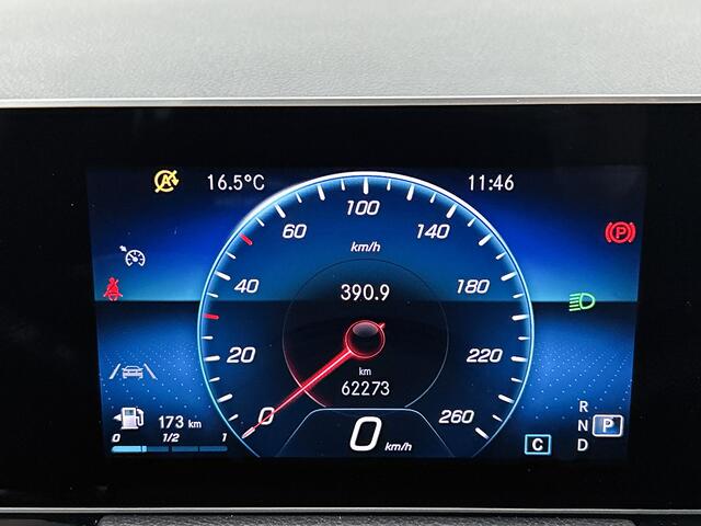 Mercedes-Benz B-KLASSE 180 Business Solution | Trekhaak | Car Play | Cruise Controle | Navigatie | Parkeerpakket met Camera | Inclusief 12 Maanden Garantie.