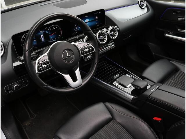 Mercedes-Benz B-KLASSE 180 Premium Plus Panoramadak | Trekhaak | Sfeerverlichting | Apple Carplay