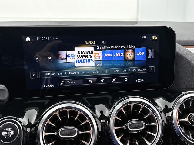 Mercedes-Benz B-KLASSE 250 e Premium Plus | AMG-Line Interieur | AMG-Line Exterieur | Achteruitrijcamera | Panorama schuif/kanteldak | Memory Seats | Sfeerver 24 Maanden Mercedes-Benz Certified Garantie