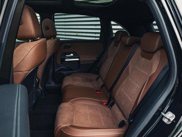 Mercedes-Benz B-KLASSE 250 e Business Solution AMG Premium PLUS | Panorama dak | Trekhaak