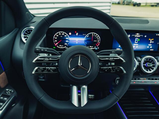 Mercedes-Benz B-KLASSE 250 e Business Solution AMG Premium PLUS | Panorama dak | Trekhaak