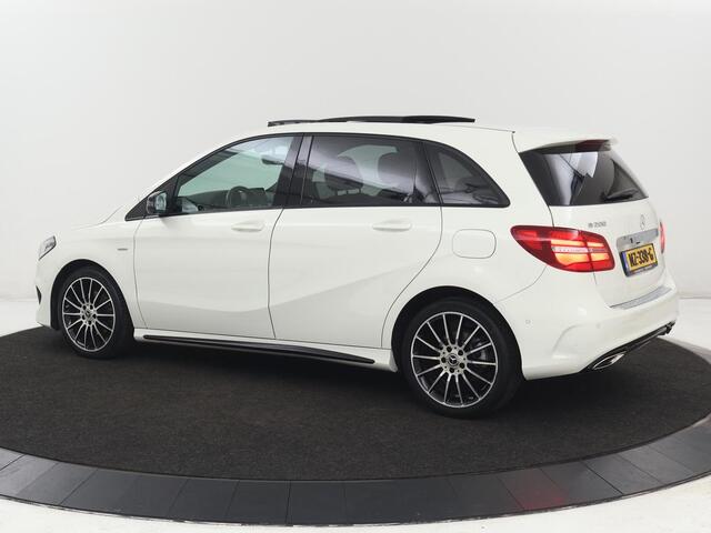 Mercedes-Benz B-KLASSE 200 AMG Line | WhiteArt Edition | Panoramadak | Stoelverwarming | Carplay | Camera | Harman/Kardon | Leder/Alcantara | Navigatie | Sfeerverlichting | Full LED | Side Assist | 18'' | Park Assist