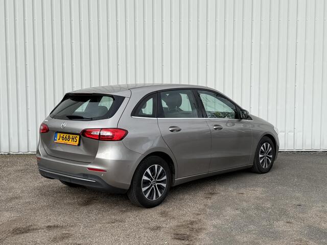 Mercedes-Benz B-KLASSE 180 Business Solution | Navigatie | Climate Control | Cruise Control | Apple Carplay/Android Auto