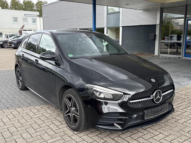 Mercedes-Benz B-KLASSE 250 e AMG Line | 218pk PHEV | Wegklapbare Trekhaak | Stoelverwarming | Adaptive cruise control | Getint glas