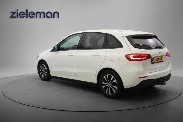Mercedes-Benz B-KLASSE 180 Business Solution Automaat - Camera, Half Leer, Stoelverw. Afn. Trekhaak