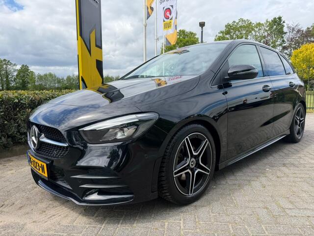 Mercedes-Benz B-KLASSE 180 Business Solution AMG Winterpakket / Trekhaak / Carplay
