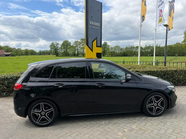 Mercedes-Benz B-KLASSE 180 Business Solution AMG Winterpakket / Trekhaak / Carplay